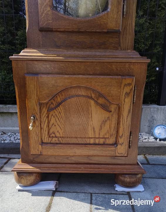Zegar stojący w skrzyni dębowej Antyki, Sztuka, Kolekcje podkarpackie