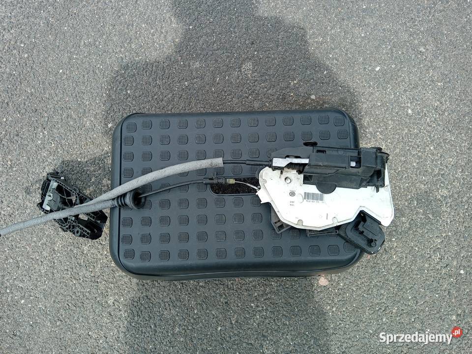 Zamek drzwi prawy tył VW Golf VII kompletlinki osobowe Zamki, wkładki i kluczyki