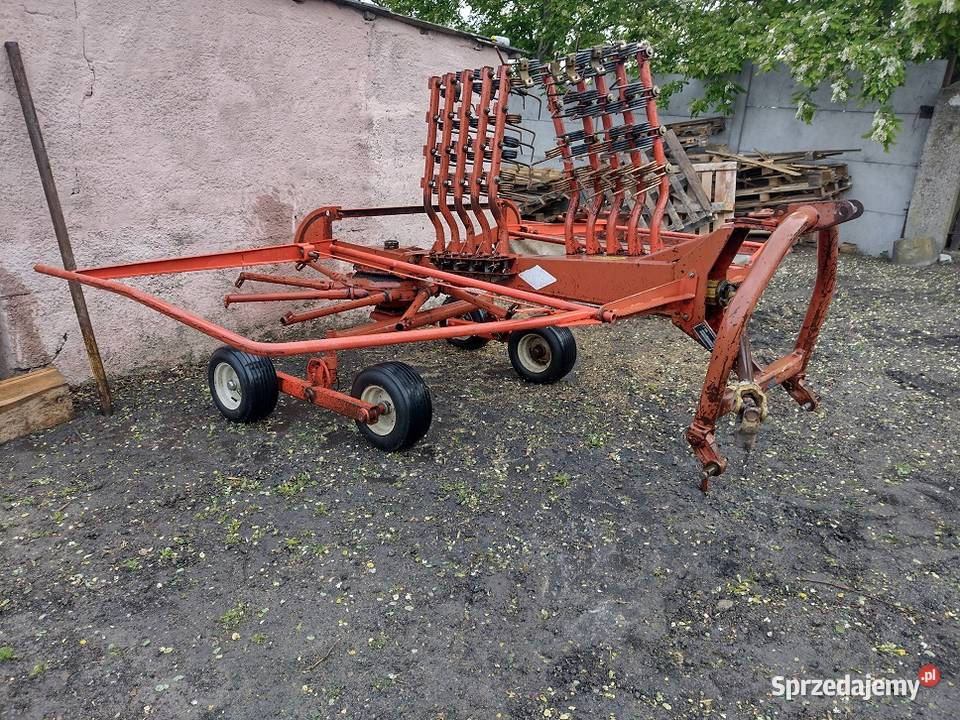 Zgrabiarka Karuzelowa KUHN 4101 Maszyny zielonkowe Konin