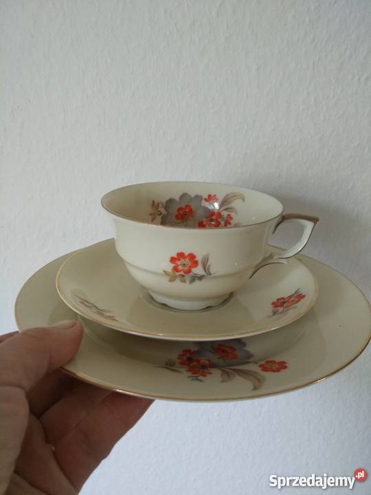 Trio śniadaniowe ecru porcelana sygnowana Gorlice