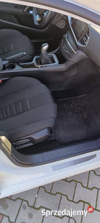 Sprzedam samochód osobowy Peugeot 308 12 benzyna Ciekoty