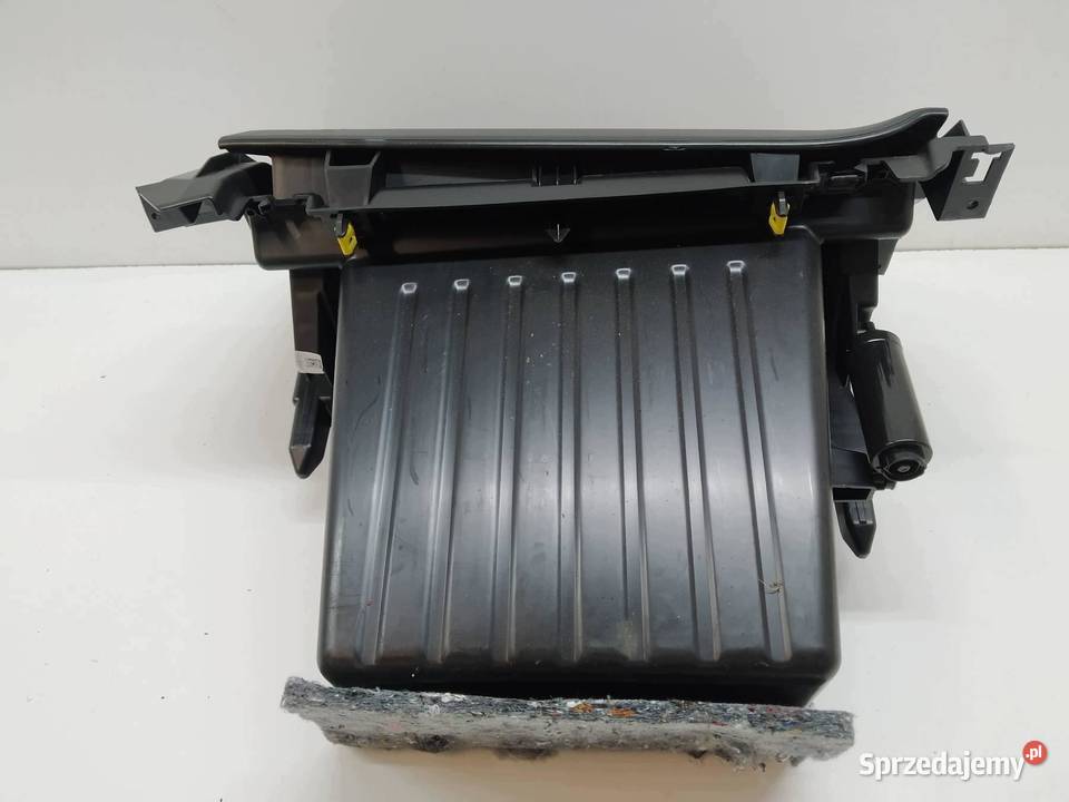 SCHOWEK PRAWY PASAŻERA DESKI 685005441R Renault