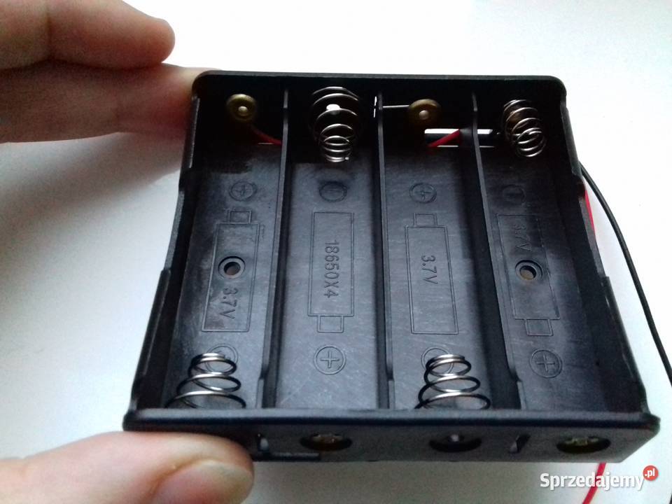 Koszyk na akumulatory 4x18650 z kablami Bydgoszcz