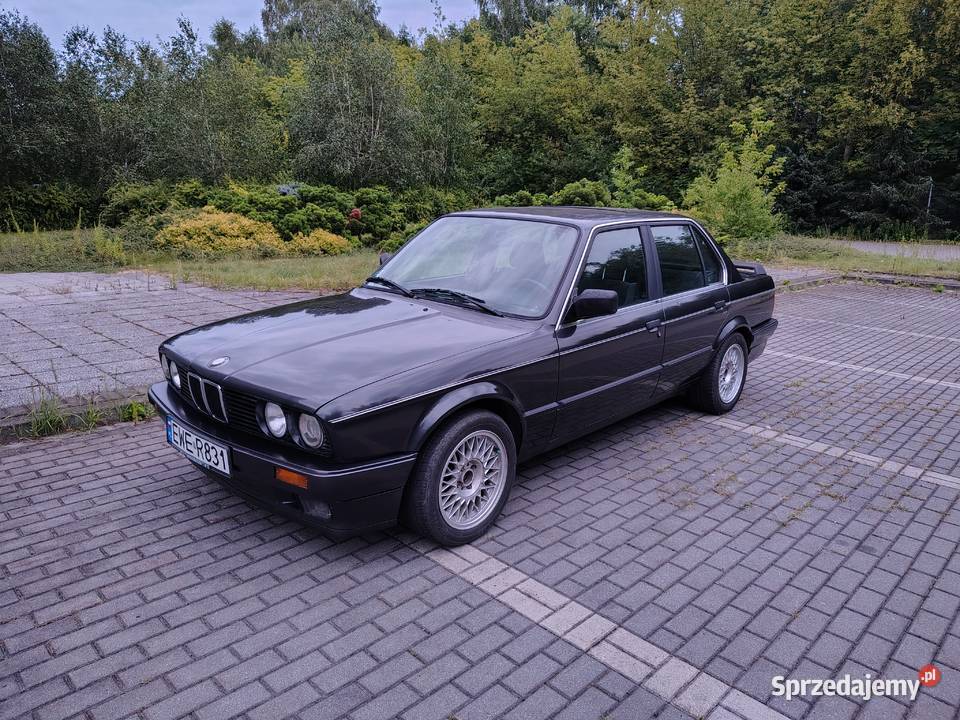 BMW E30 Sedan porządany Czarny kolor śląskie Będzin