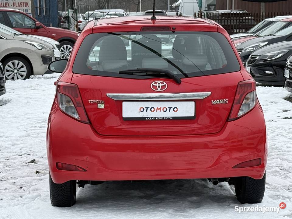 Salon Polska 13benzgaz welurowa tapicerka Yaris Nowy Sącz