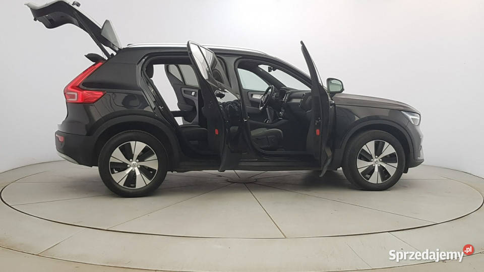Volvo XC 40 B3 Core aut Z Polskiego Salonu Warszawa