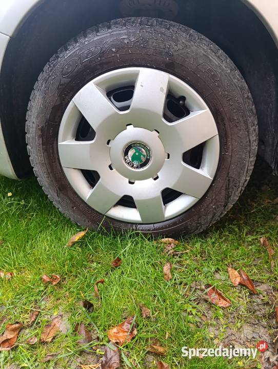 Sprzedam Skodę z niskim przebiegiem Malawa