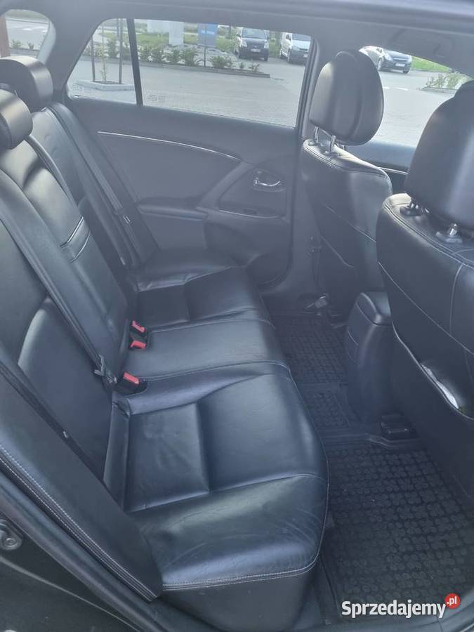 Toyota Avensis Toyota Avensis T27 2011 Wagon Olsztyn