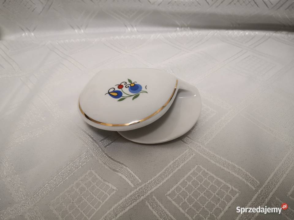 świecznik i serwietnik w pałuckich wzorach z Bydgoszcz