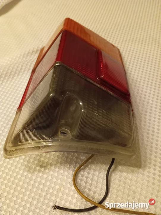 Klosz lampy lewy tył Fiat 126 p Motoryzacja Mikołów