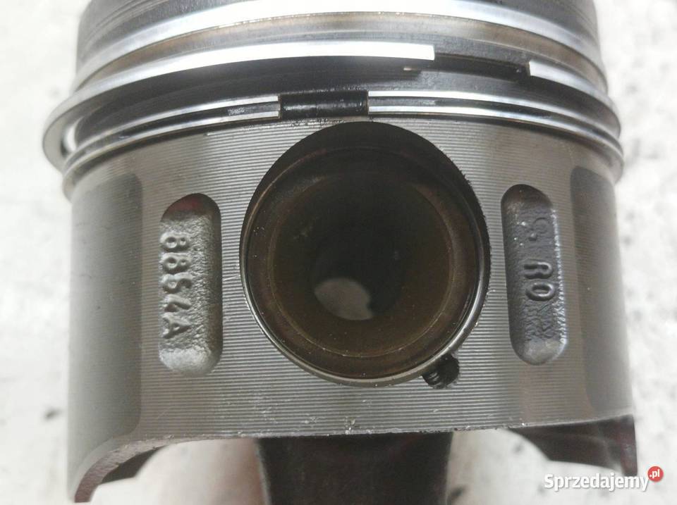 TŁOK KORBOWÓD 22 CDI MercedesBenz Eklasa III osobowe