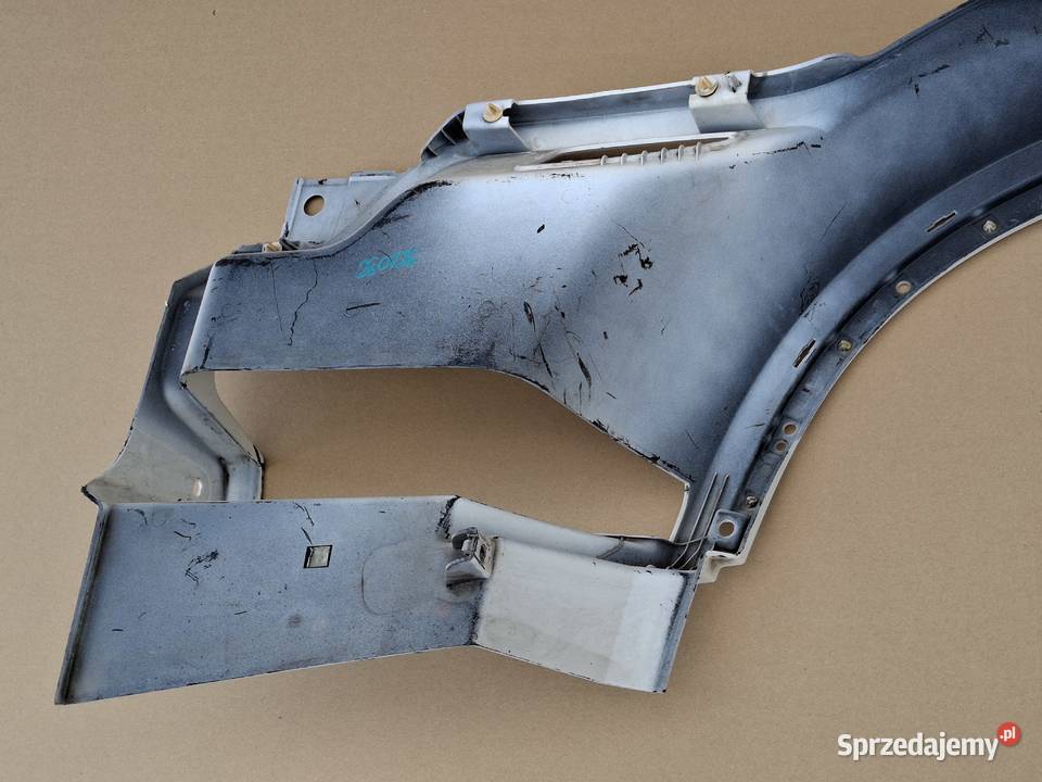 VOLVO FMX FM5 STOPNICA PRAWA GÓRNA OBUDOWA WNĘKA Wzmocnienia, belki i wsporniki Bieleń