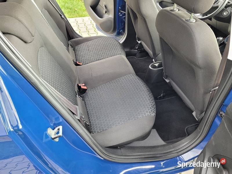 ŚLICZNY benzyniaczekSuper stan Hatchback Słomniki