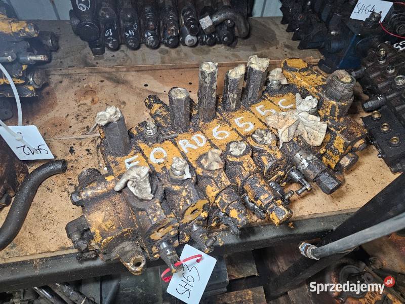 Rozdzielacz hydrauliczny Holland Ford 455CD Części maszyn i innych pojazdów pomorskie Gdynia