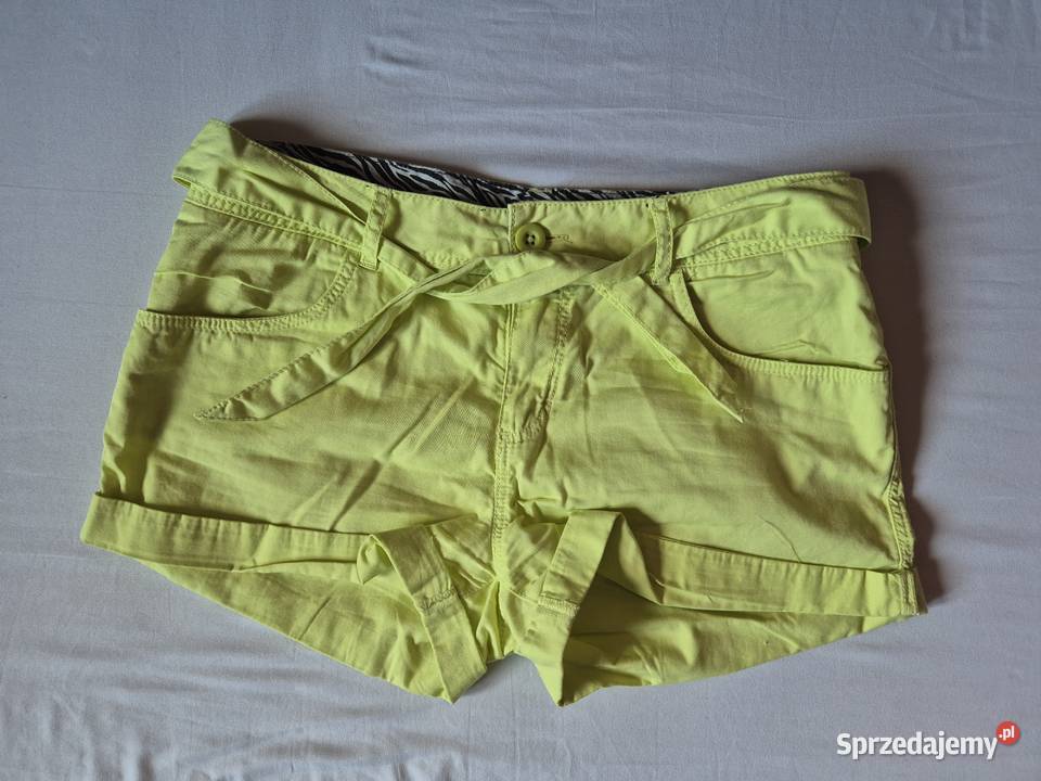 Krótkie spodenki seledynowe rozmiar S Rozmiar 36(S) Brzesko