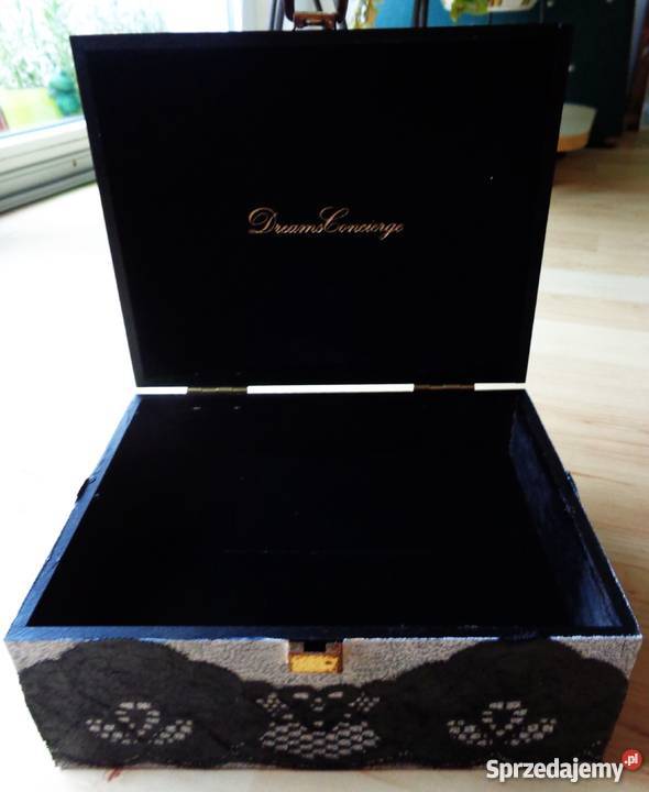 CZARNA KORONKA Drewniana ozdobna skrzyneczka na czarny Warszawa