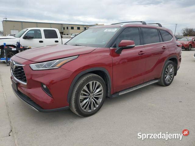 2022 TOYOTA HIGHLANDER PLATINUM