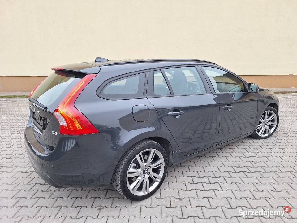 Volvo V60 ksenony 160 20 D3 5 cylindrów światła LED