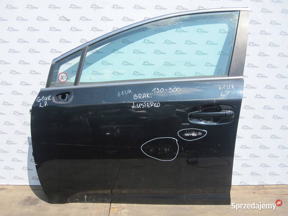 TOYOTA AVENSIS T27 III 10r drzwi lewe przód osobowe