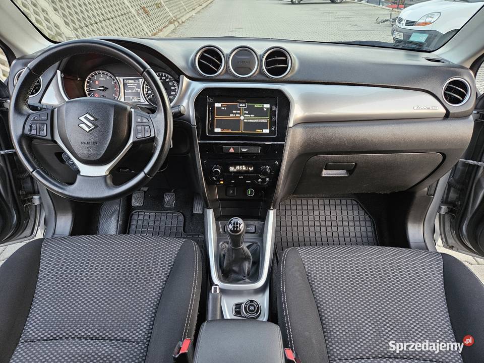 Suzuki Vitara 2016 napęd 4x4 16 benzyna salon światła LED Vitara Rzeszów sprzedam