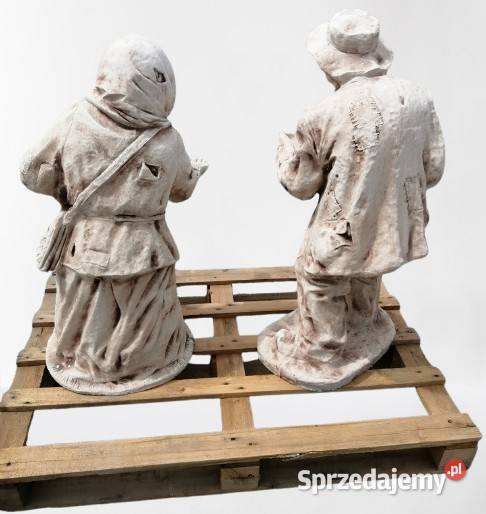 FIGURA OGRODOWA BETONOWA ŻEBRACZKA R33 Nysa