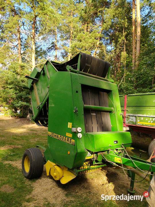 Prasa John Deere 590 Walinna