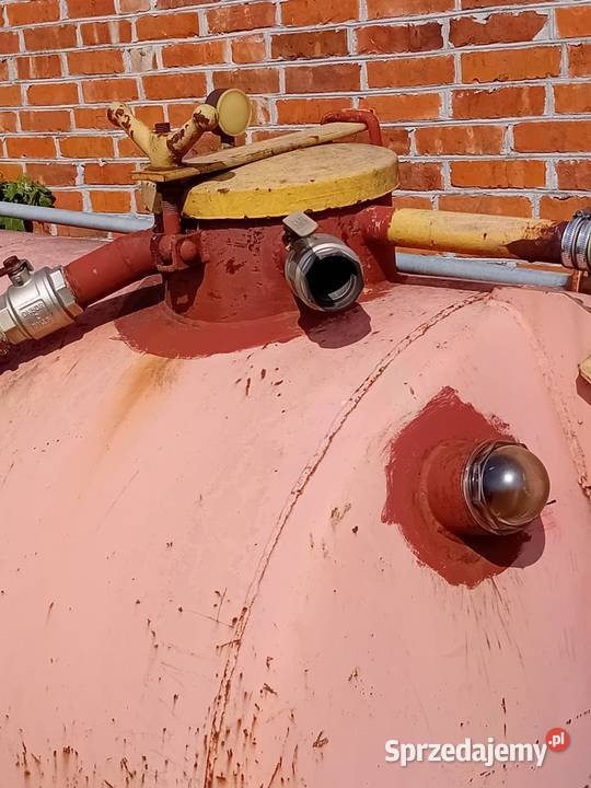 Wóz asenizacyjny3000 l przystosowany do Michów