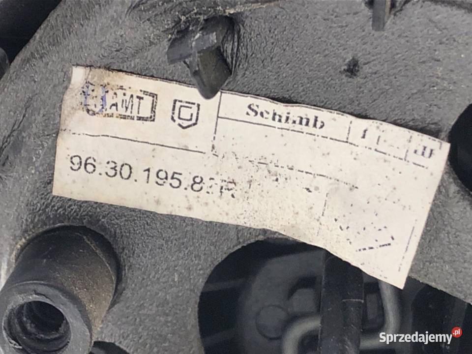 LUSTERKO PRAWY DACIA DUSTER Hatchback 1018 NV676 podkarpackie