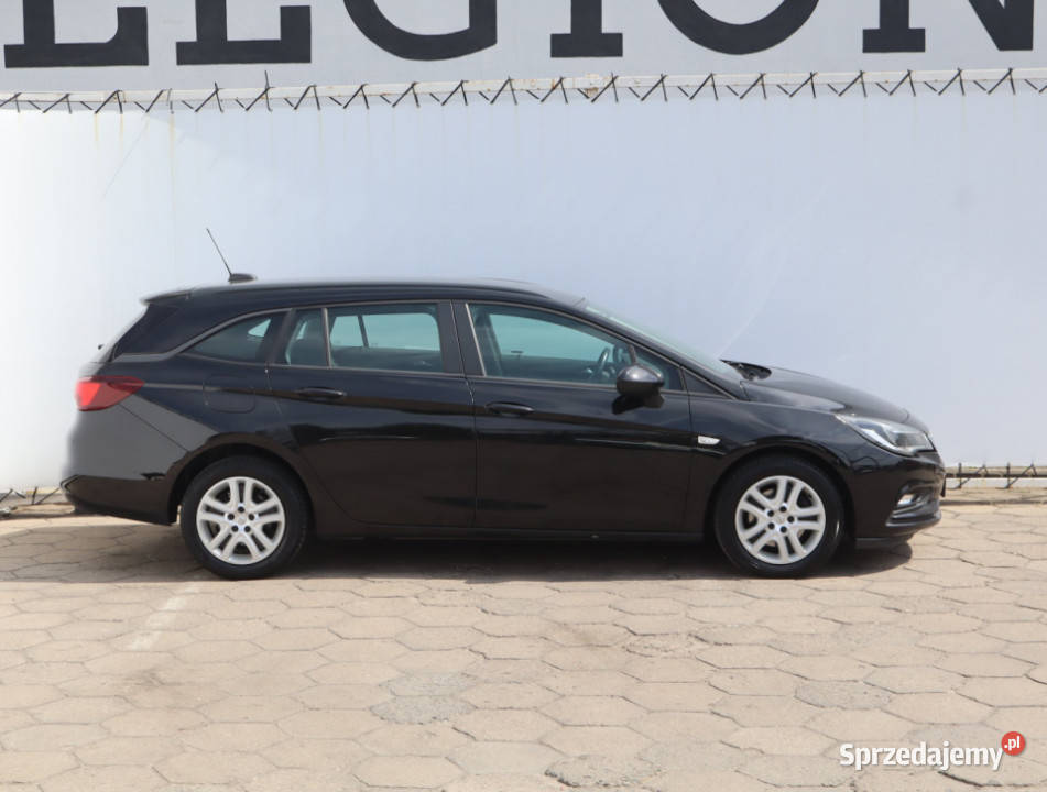 Opel Astra 16 CDTI światła do jazdy dziennej Motoryzacja Łódź
