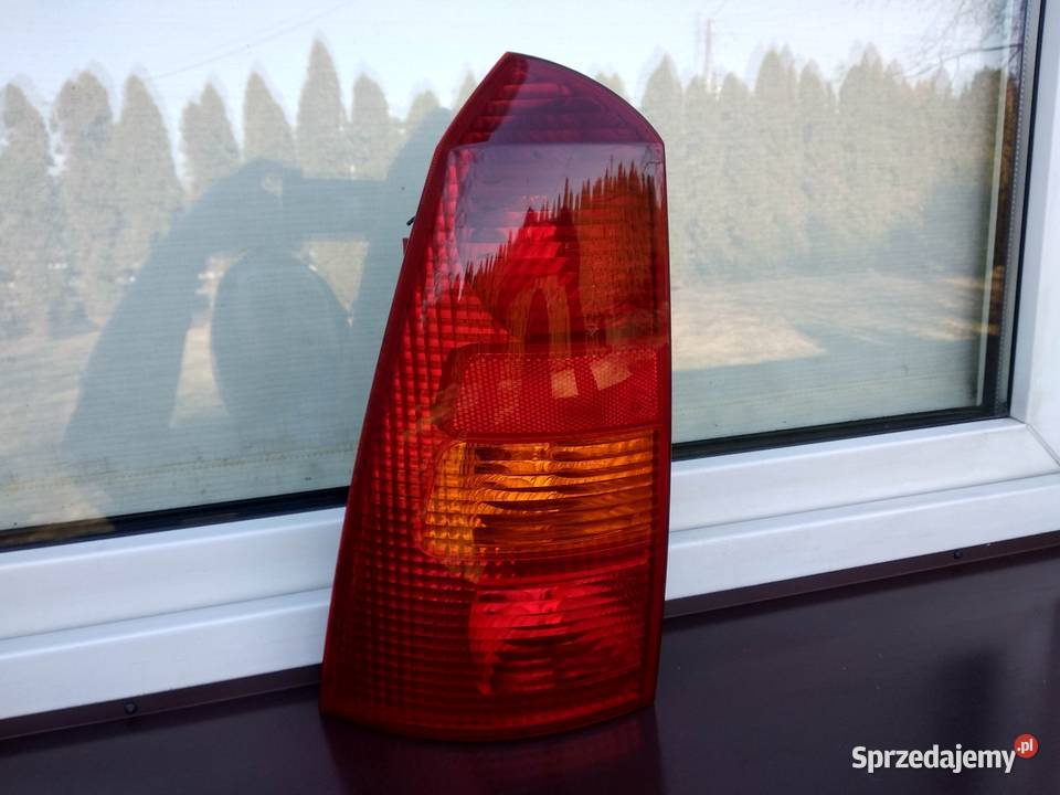 Ford Focus MK1 I kombi lampa tył tylna lewa Sieradz