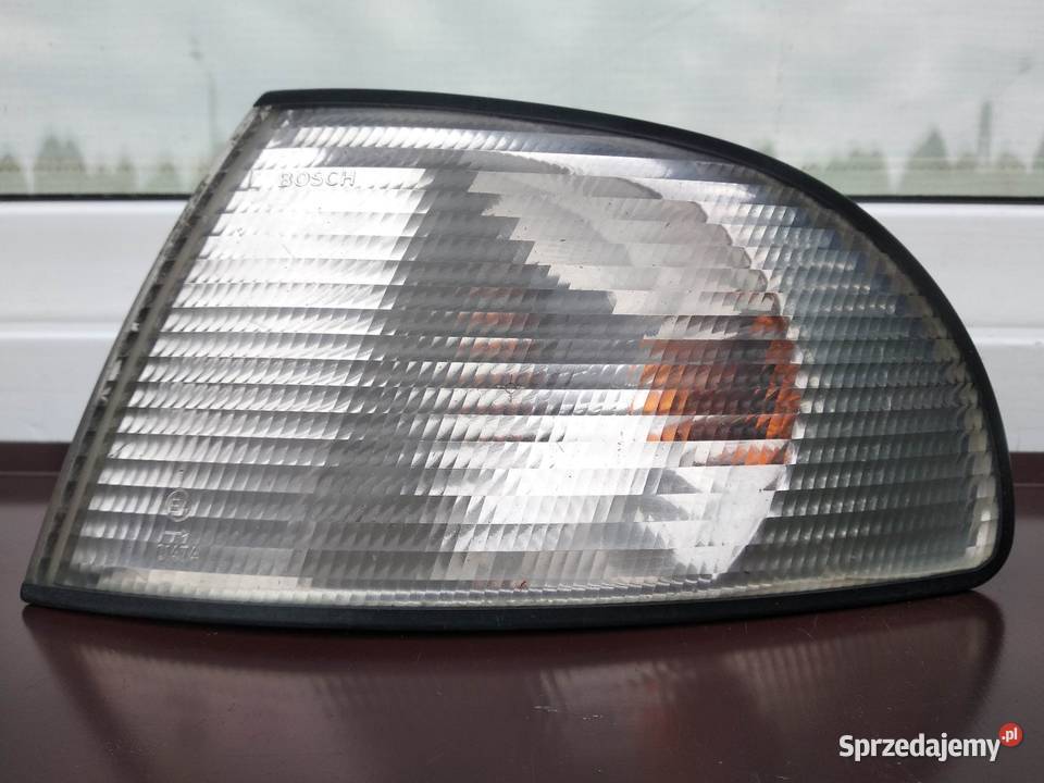Audi A4 B5 kierunkowskaz kierunek migacz lewy osobowe łódzkie Sieradz