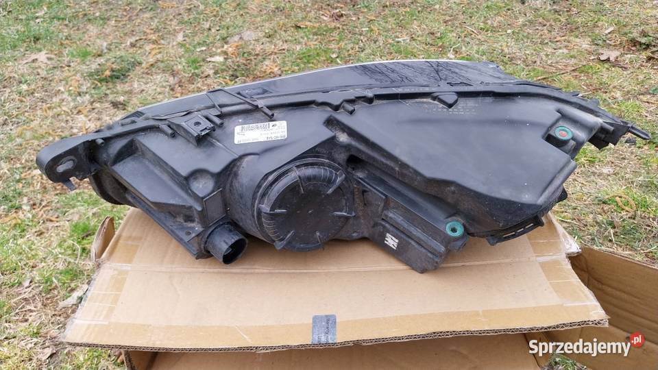 Jaguar XF 260 Lampa reflektor uszodzony Suchedniów