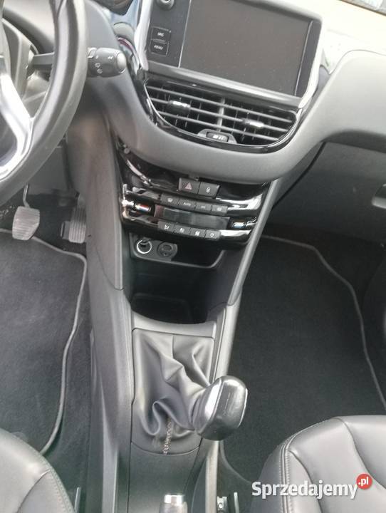 Peugeot 208 z 2015 zwinny ekonomiczny i gotowy mazowieckie Michałów-Reginów