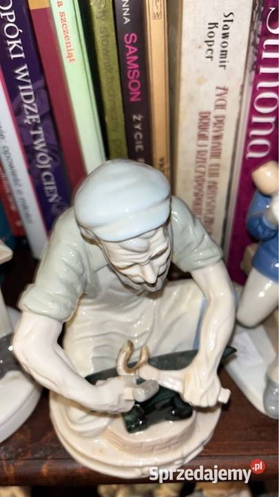 Figurka kowala Porcelana Bez sygnatury Gdańsk