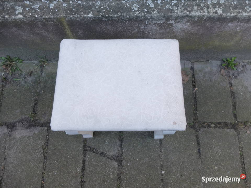 Biały dekoracyjny taboret 845 37cm Kościan sprzedam