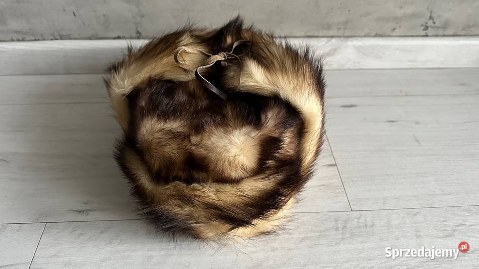 NOWA Czapka z futra tchórzofretki naturalne