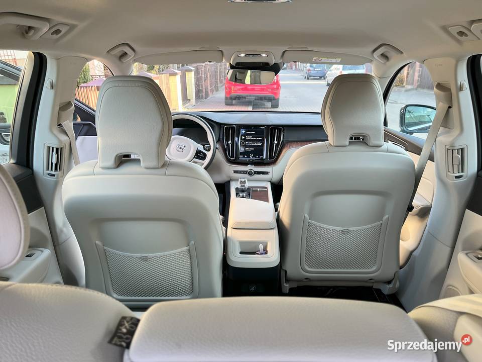 VOLVO XC 60 Inscription MHEV serwisowany w ASO 197KM