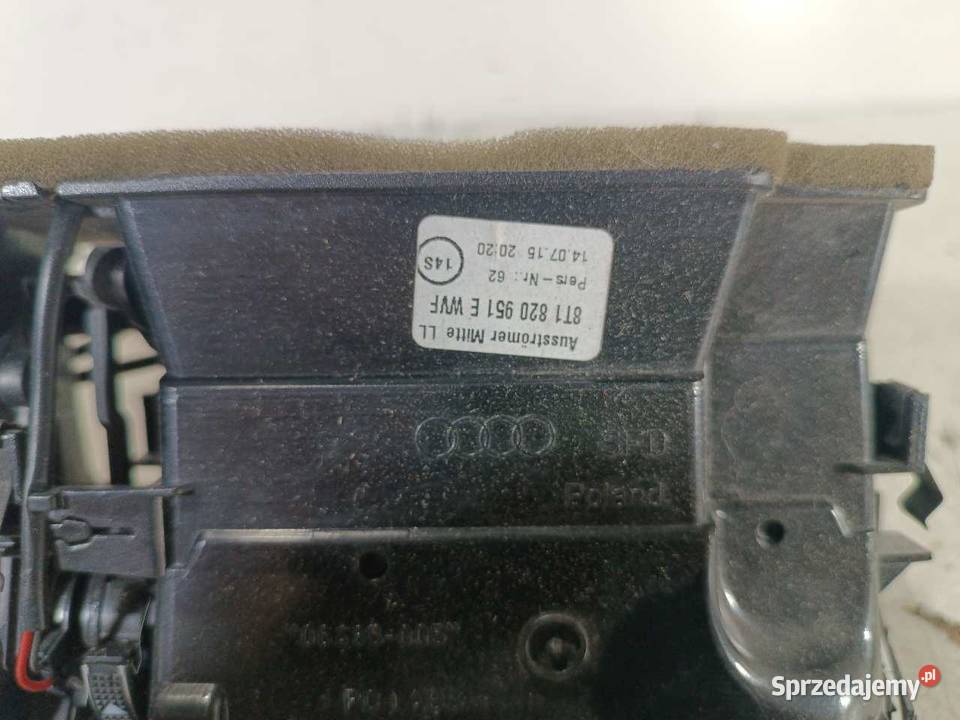 KRATKA NAWIEWU ŚRODKOWA AUDI A4 B8 8T1820951E sprzedam
