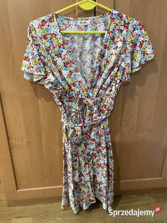 Piękna letnia zwiewna sukienka w drobne sprzedam