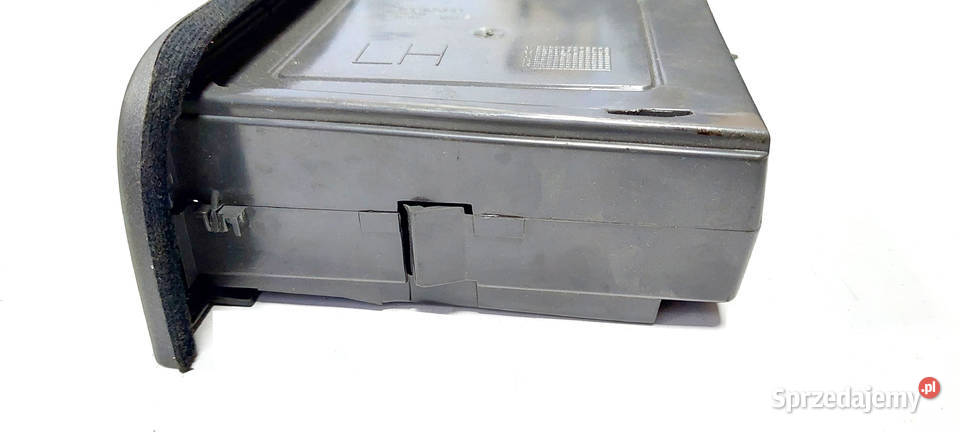SCHOWEK PÓŁKA OBOK RADIA VOLVO S80 19982003 osobowe Ruda Śląska