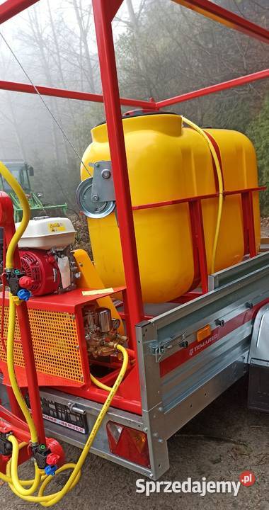 Opryskiwacz spalinowy 500l na przyczepie Izdebki