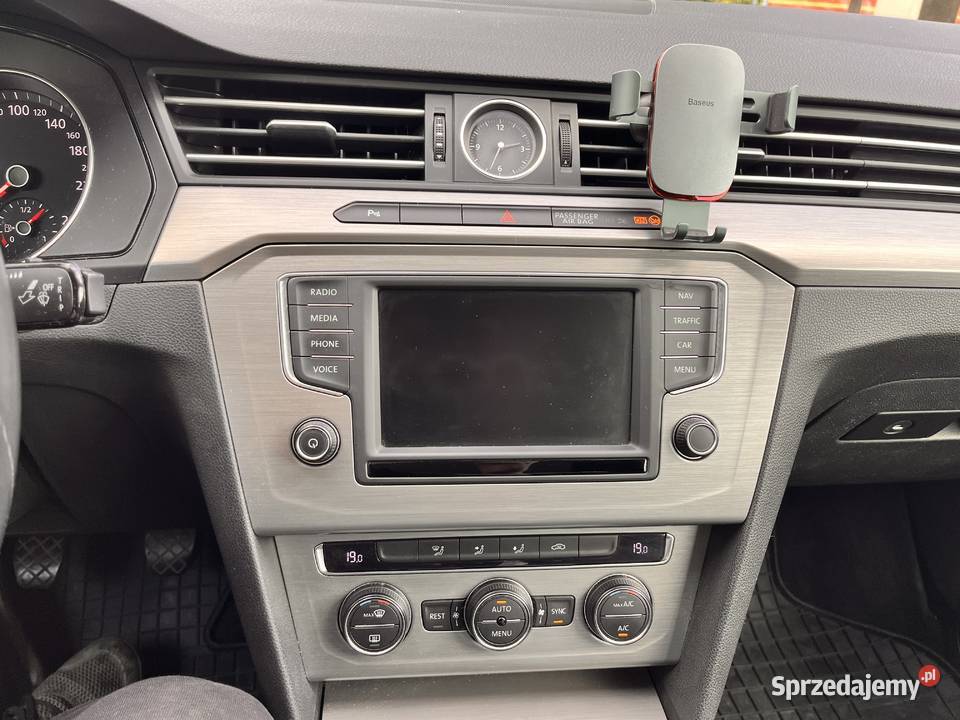 VW Passat B8 1 użytkownik nowości Polski Salon Passat Wrocław sprzedam