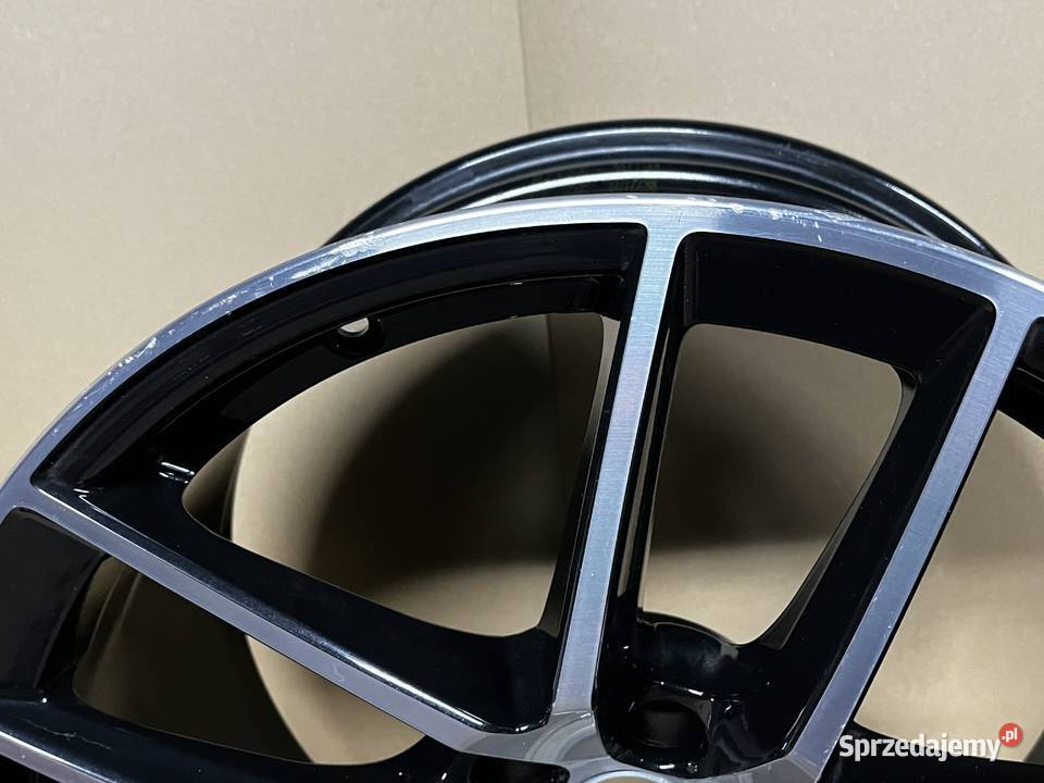 Oryginalna felga Porsche Macan III 10J x 20 ET19 Gostyń