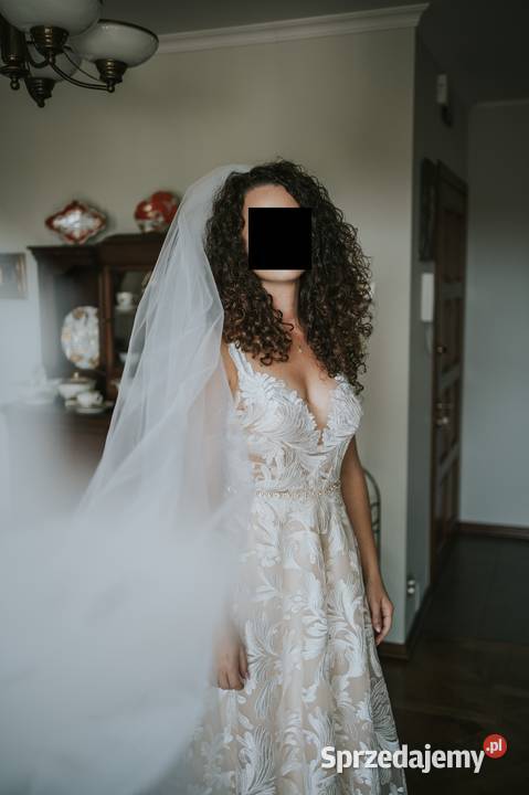 Suknia ślubna z welonem 90cm Kalisz
