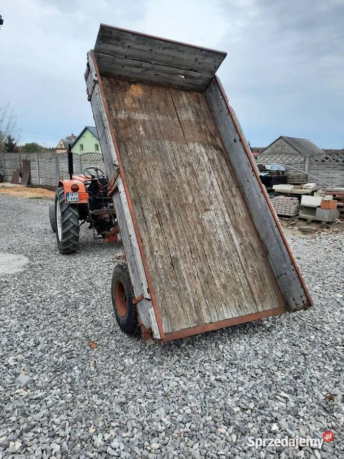 przyczepa jednosiowa wywrotka c 330 t25 Nowa Słupia sprzedam