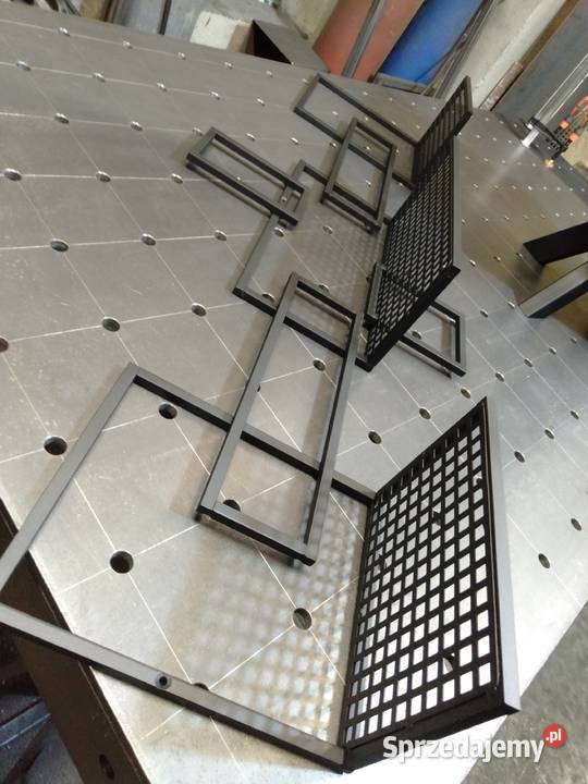 Kwietnik nowoczesny wiszący na ścianę dekoracja lubelskie Zamość