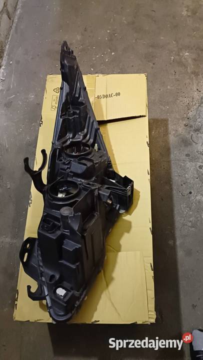 Lampa przednia prawa Peugot 3008 Bydgoszcz