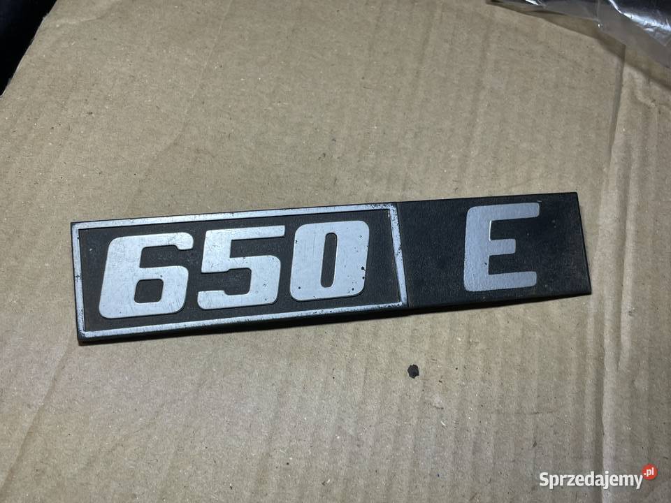 Emblemat 650 E Fiat 126p maluch na tylną klapę Strzegom