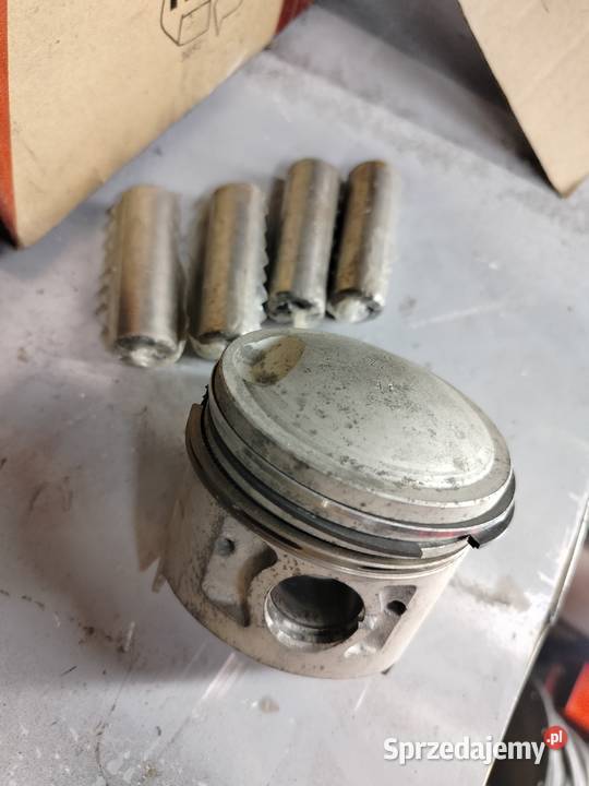 Tłok Fiat 125p Polonez 770 Sworznie Zaborów