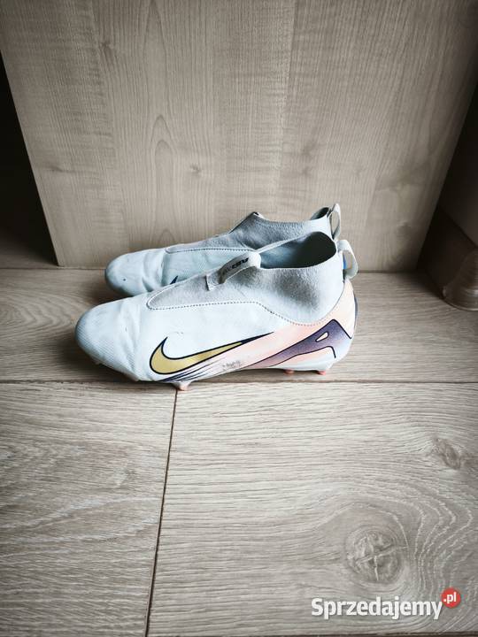Korki Buty NIKE FZ1535 rozmiar 385 wkładka 23 Łódź
